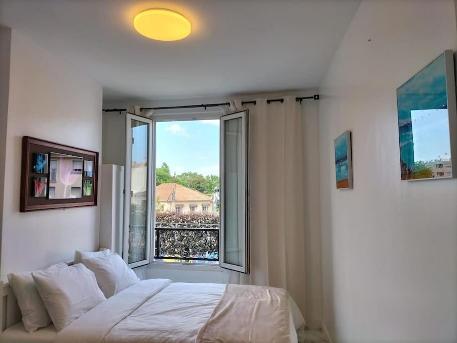 Appartement Paris Tourist Apartment, France Stains
