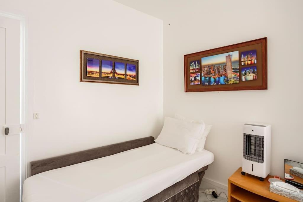 Appartement Paris Tourist Apartment, France *